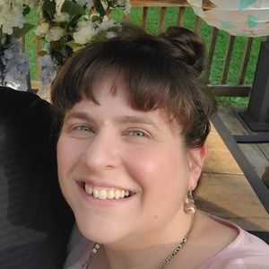 Meet your Posher, Gina